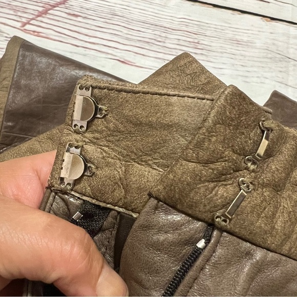 DKNY women’s 100% leather boot cut tuxedo trim pants size 6 Brown Vintage Y2K - Picture 7 of 16